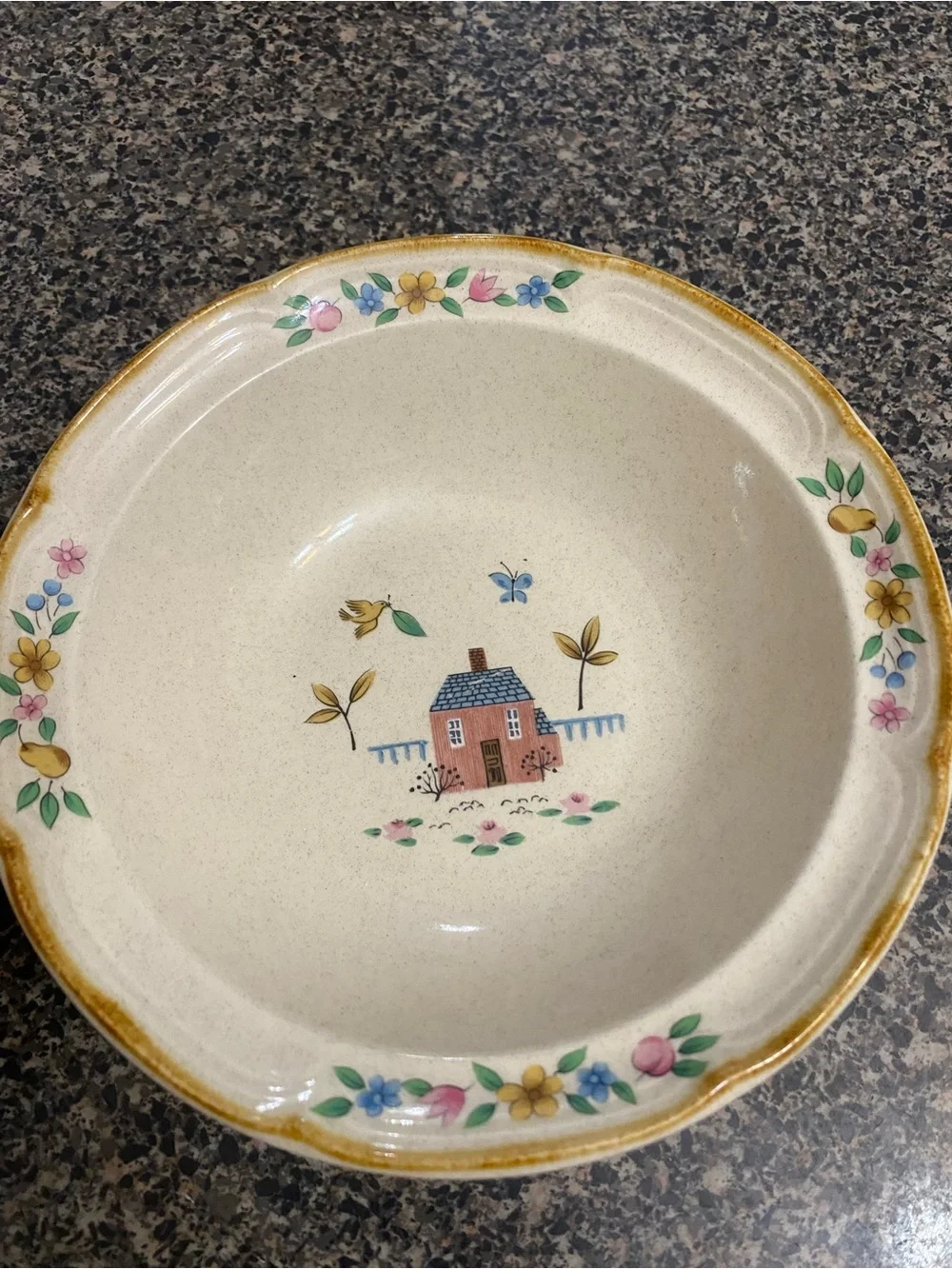 International Heartland set cream
